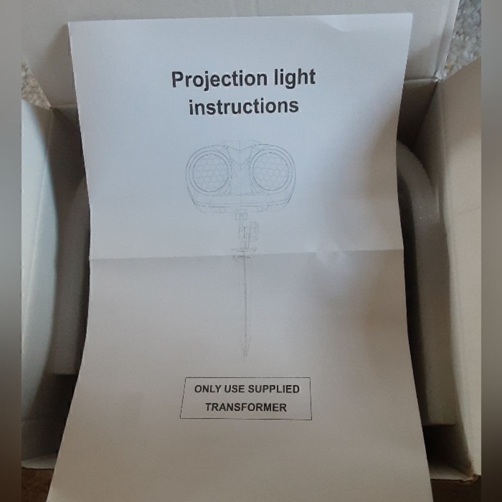 LED Lights Outdoor Projector, Snowflakes, Waterproof - Picture 3 of 7